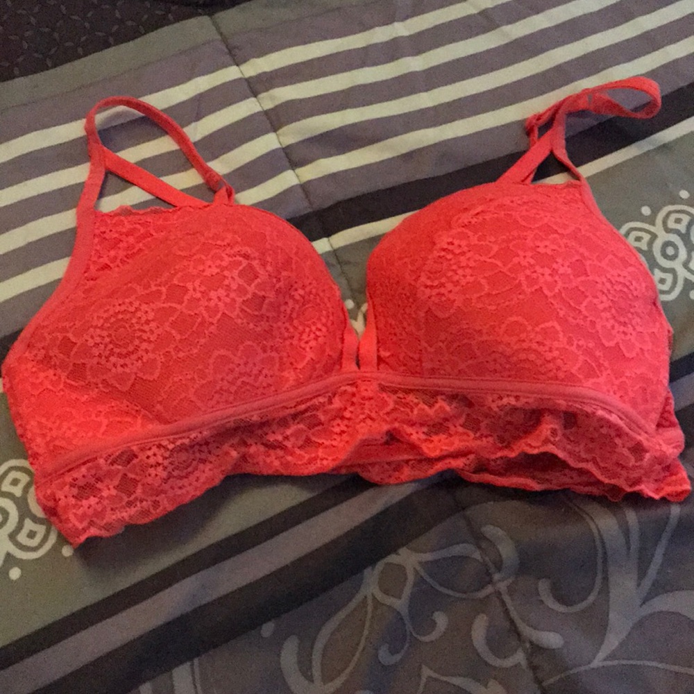 Pink Medallion VS BRA NWOT ✨